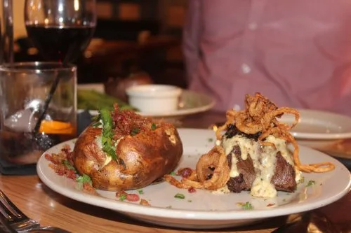 Carvers Steaks & Chops — photo 26
