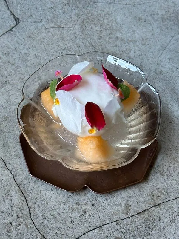 Yuan — photo 270