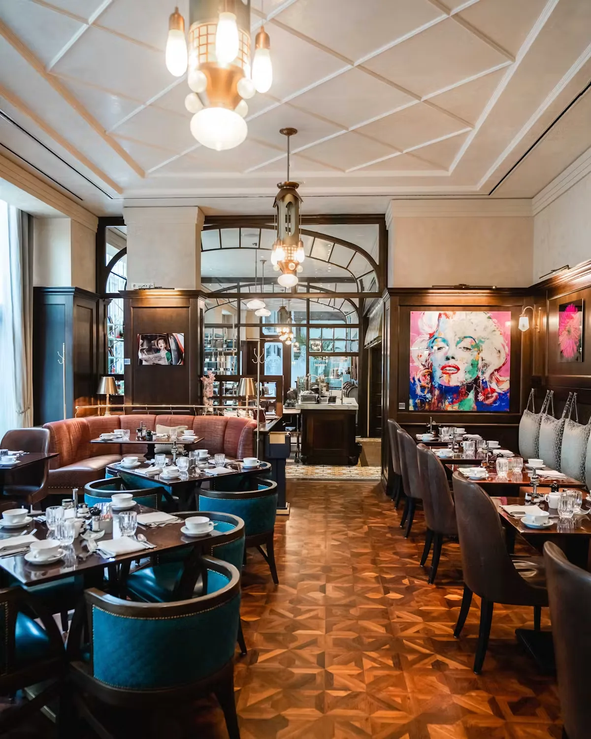 Kollázs Brasserie & Bar — photo 11