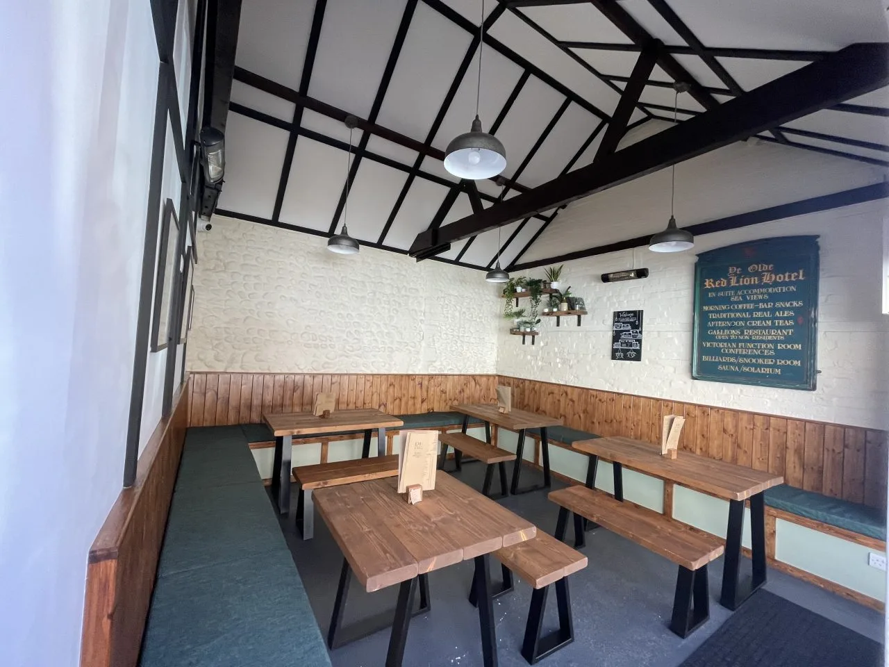 The Red Lion Food and Rooms — photo 23