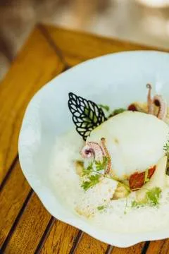 Maison Chenet - Entre Vigne et Garrigue — food