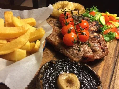 Pig & Whistle Restaurant — photo 17
