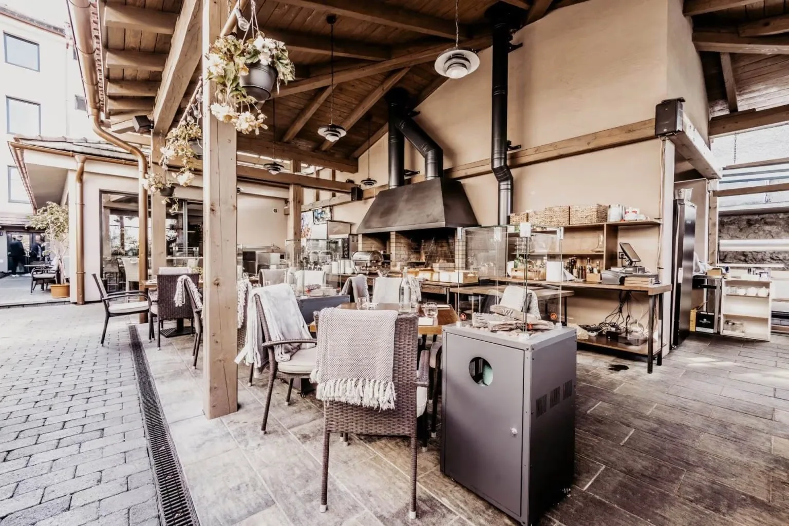 Season Restaurant — photo 112