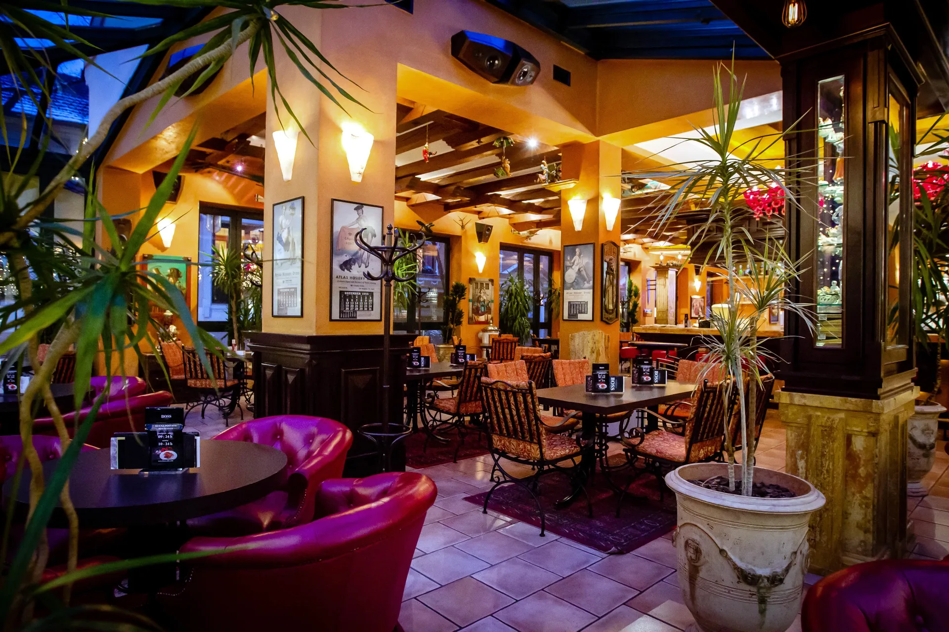 BOSS CAFFE — photo 14