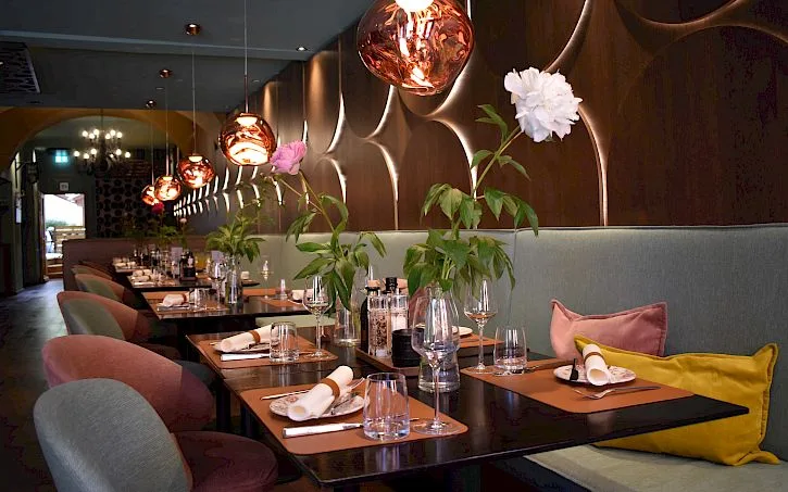 Hezel Restaurant — atmosphere