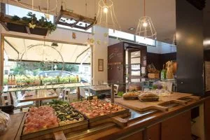Saporè Pizza Bakery — atmosphere