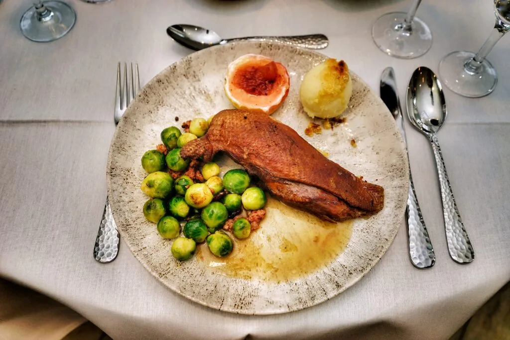 Henry’s Restaurant — photo 65