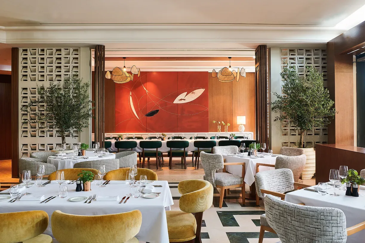 Novikov Abu Dhabi — atmosphere