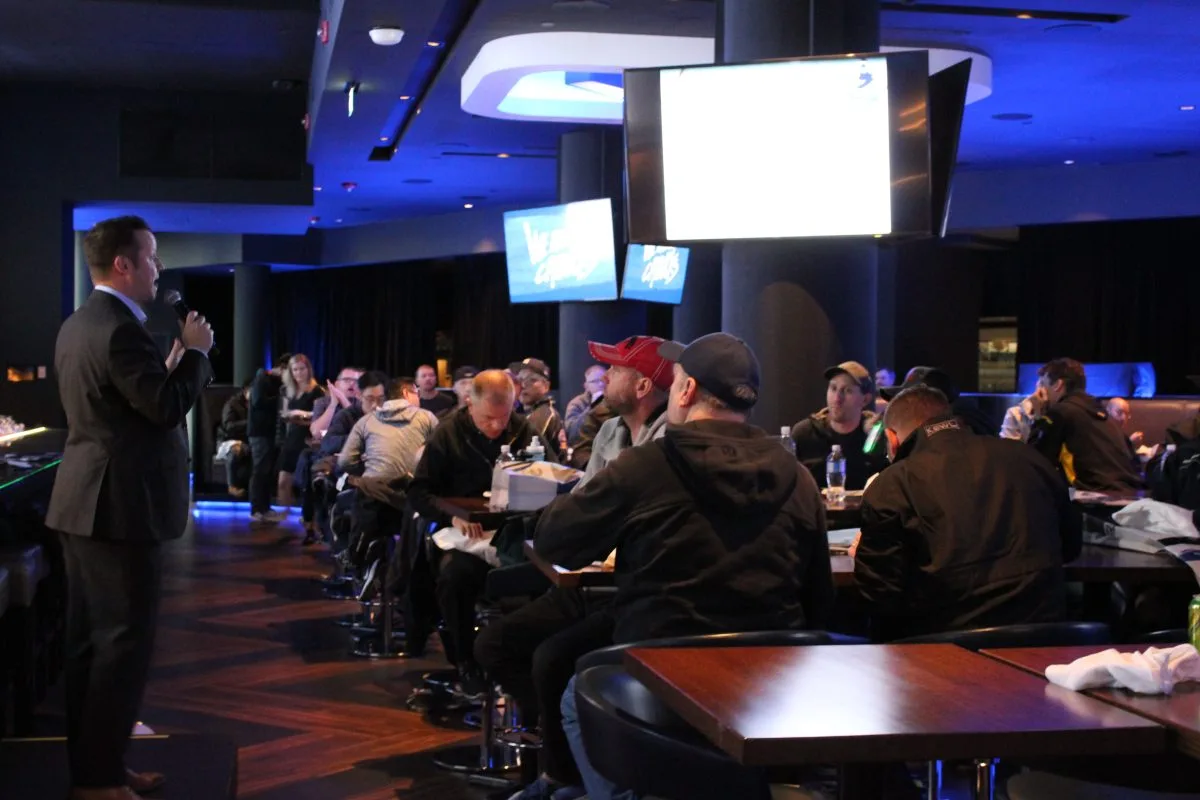 The SportsBar LIVE! at Rogers Arena — atmosphere