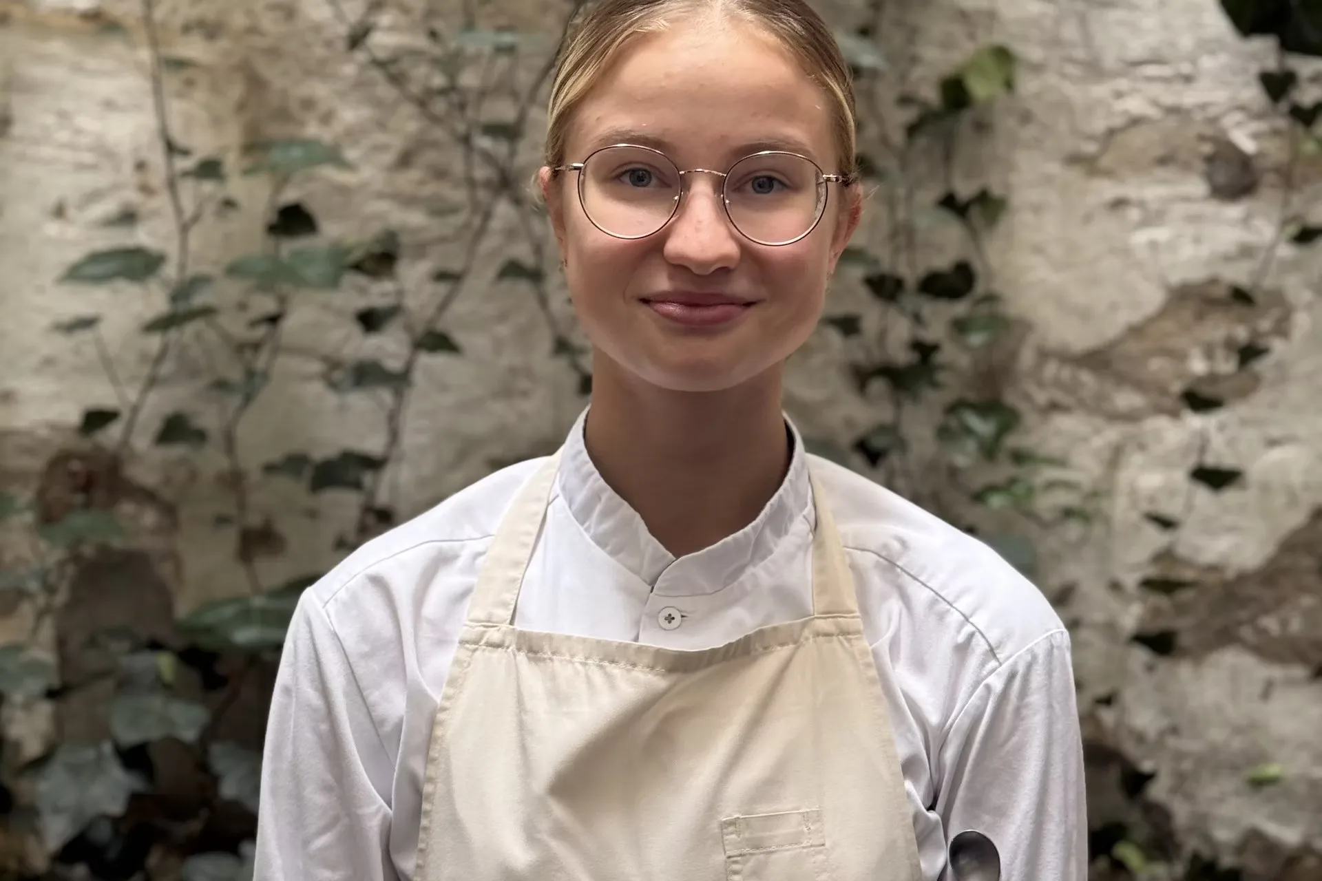 Zoe — kitchen