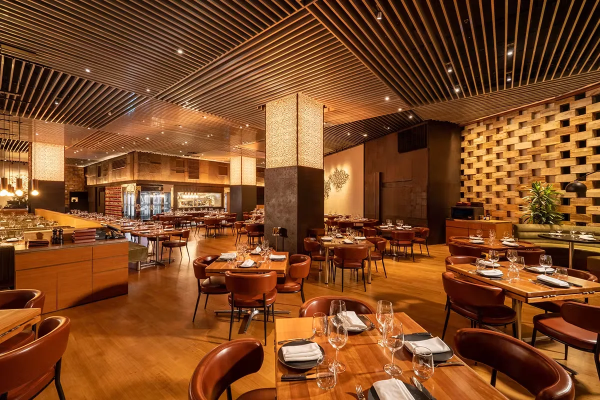 Stripsteak, Paradise
