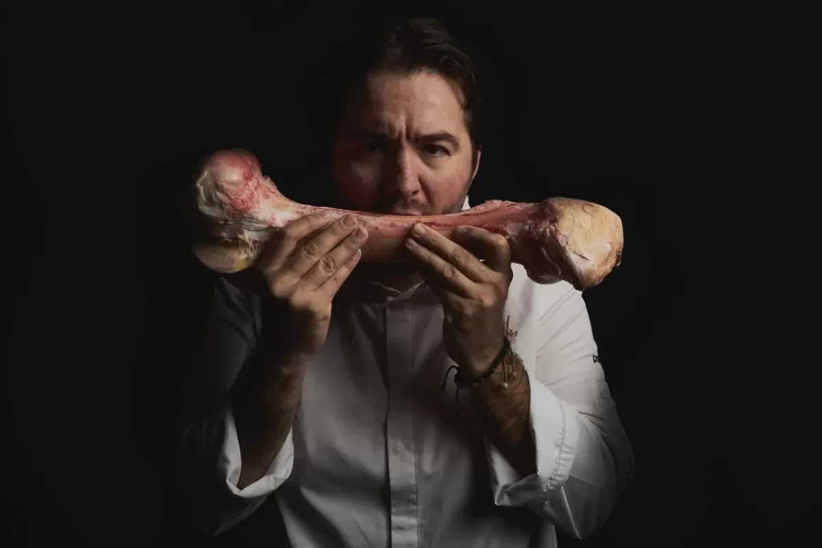Blind — kitchen