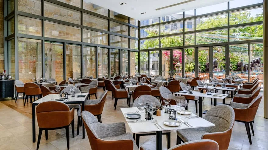Quattro Restaurant and Bar — photo 16