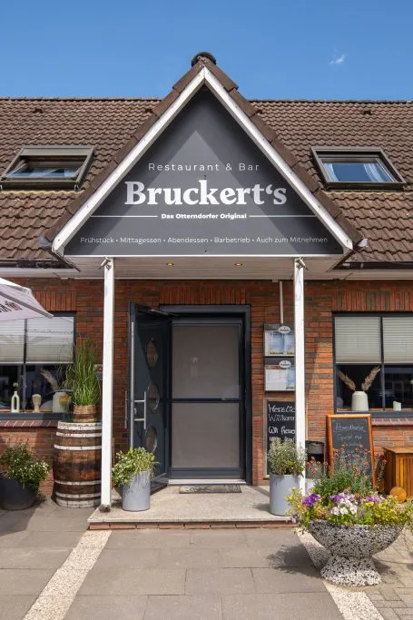 Bruckert’s Restaurant &amp; Bar — photo 11