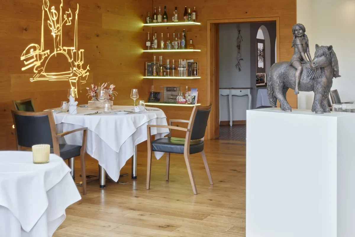 Restaurant Pony — atmosphere