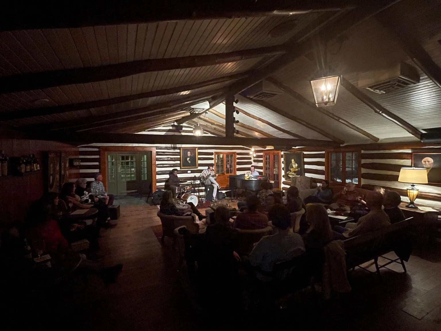 The Log Cabin — photo 25
