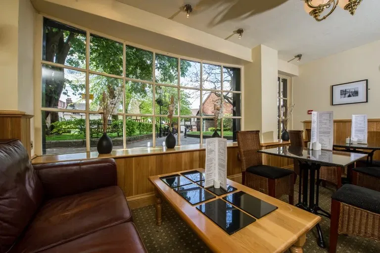 The Royalist Restaurant — photo 10