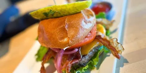 Gulfstream Lounge & Grill — food