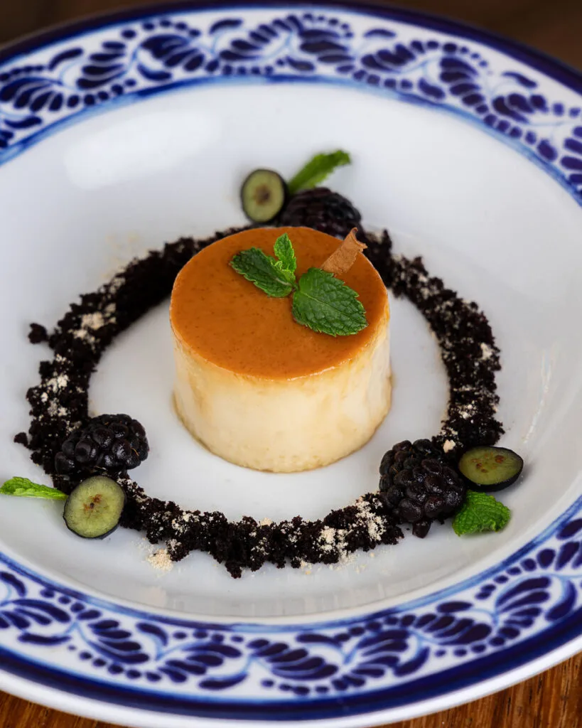 Los Tres Gallos — food