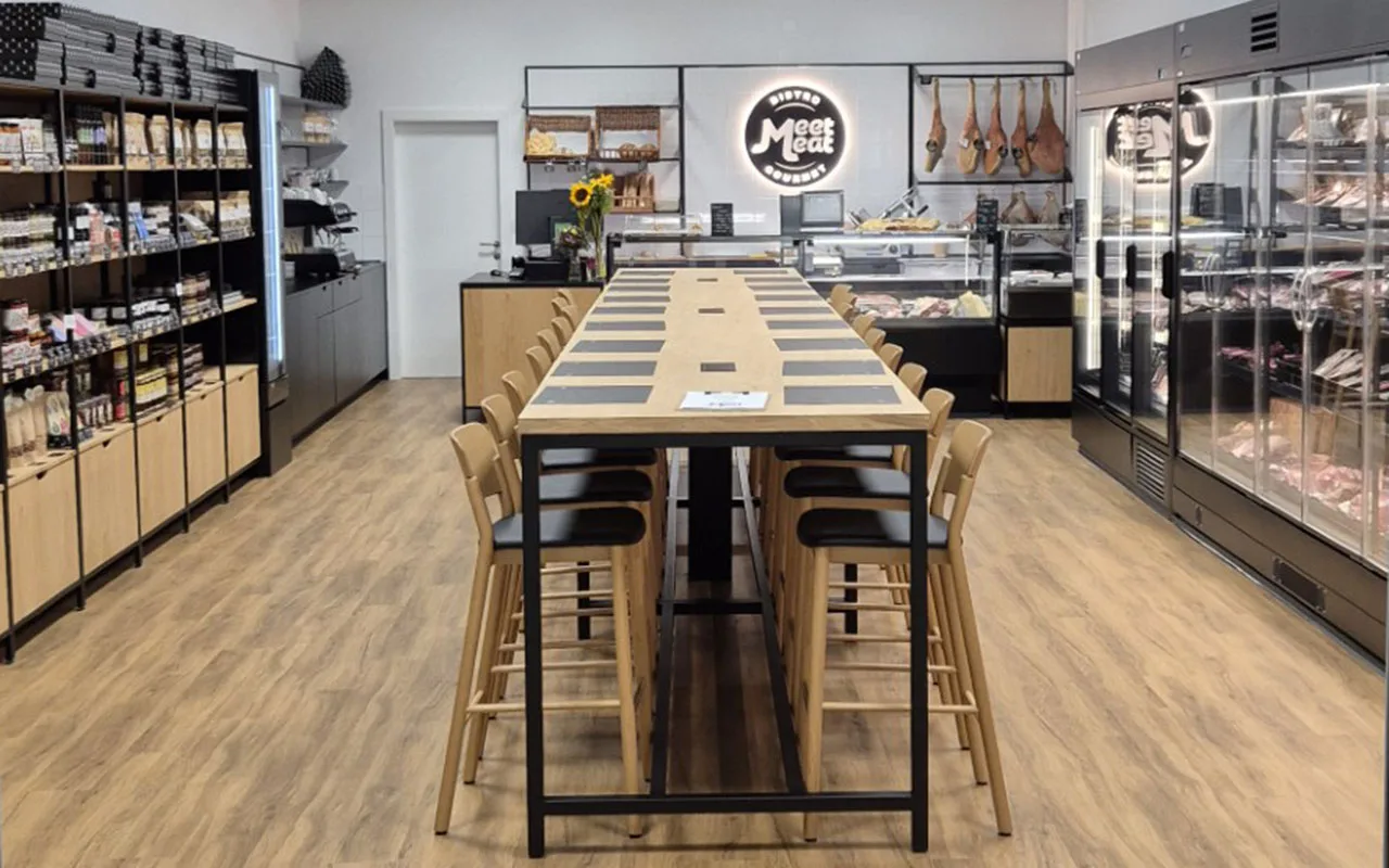 Restavracija Kodila - Meet Meat & Eat — atmosphere