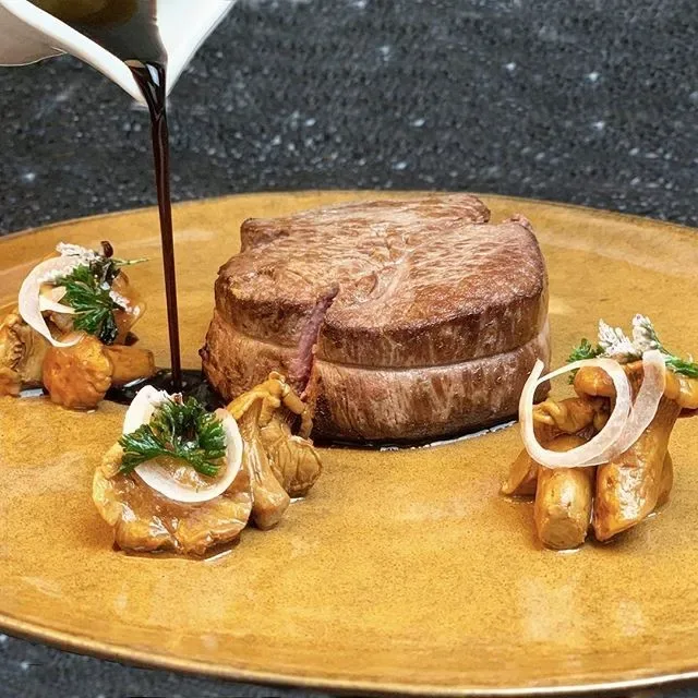 Autour de la Table, Basel