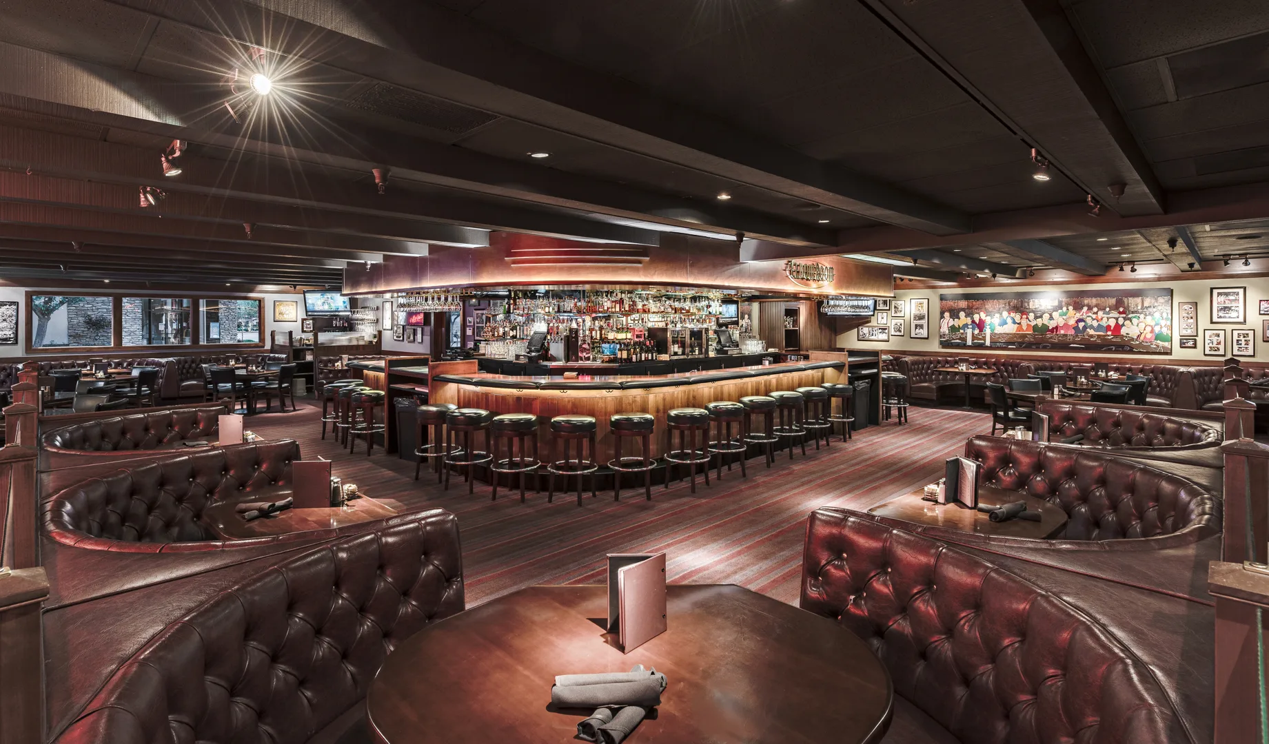 Elbow Room Bar & Grill — photo 26