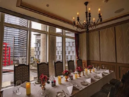 Lawry's The Prime Rib — atmosphere