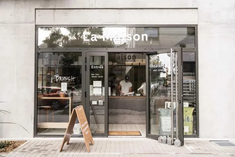 Maison Arlot Cheng — atmosphere