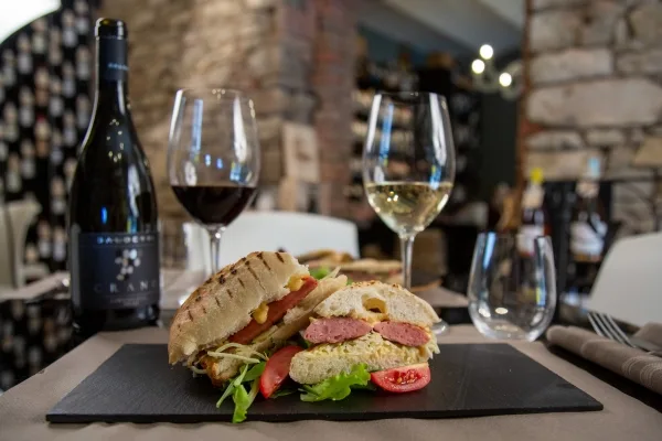 Enoteca Meucci — photo 12