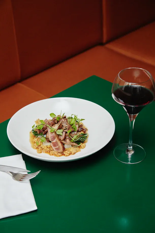 52 Faubourg St-Denis — food