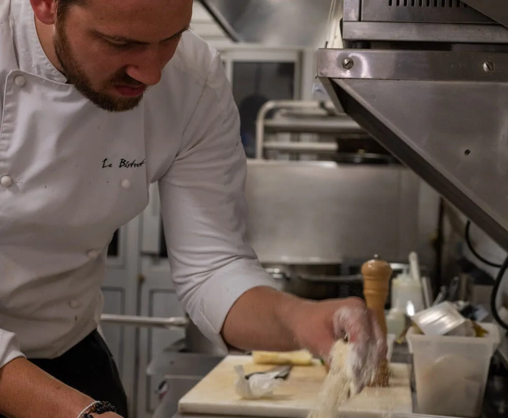 Le Bistrot — kitchen