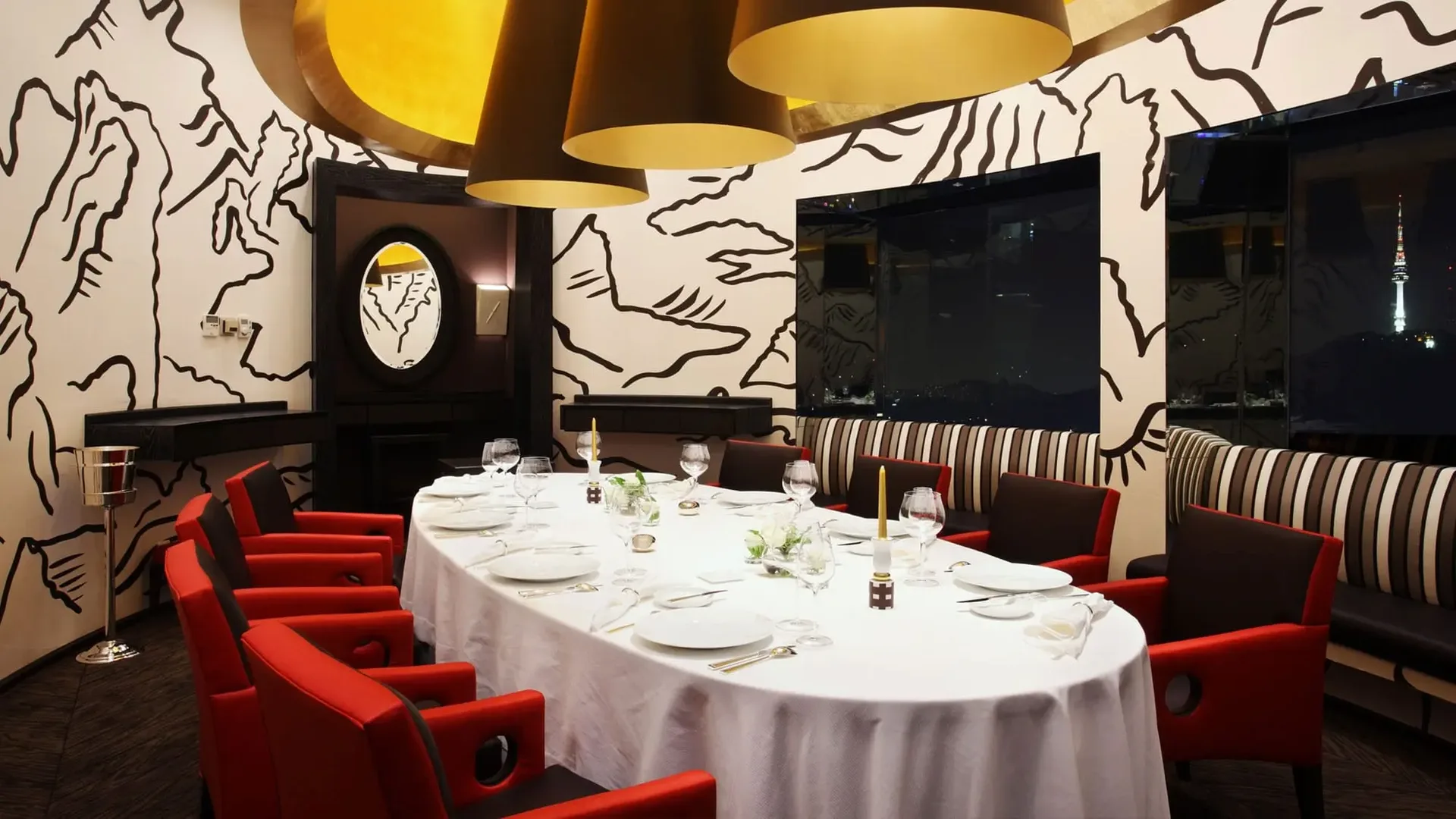 Pierre Gagnaire — atmosphere