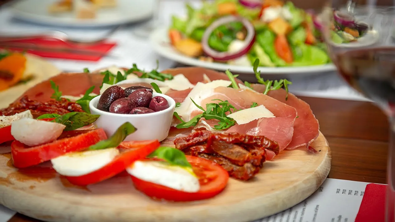 RESTORAN PIZZERIA BELLA NAPOLI KOD GARIĆA — food