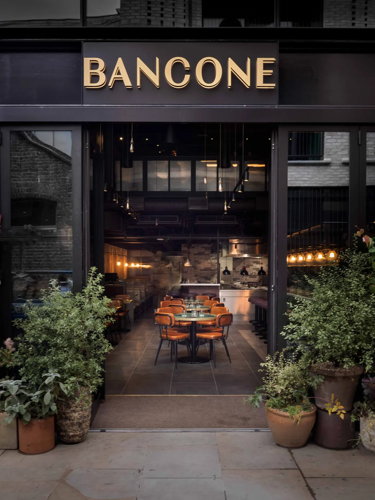 Bancone Golden Square — photo 60