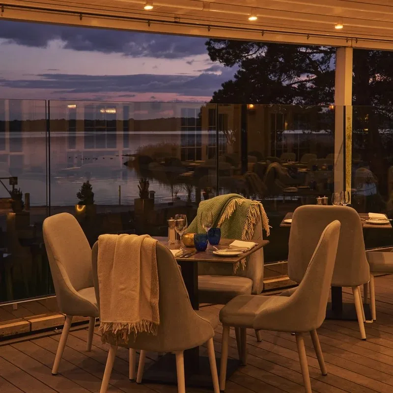 Upper Deck Bar & Restaurant — atmosphere