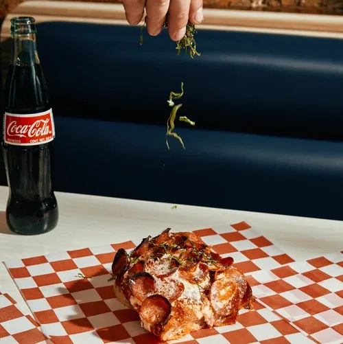 Pizza Friendly Pizza, Chicago