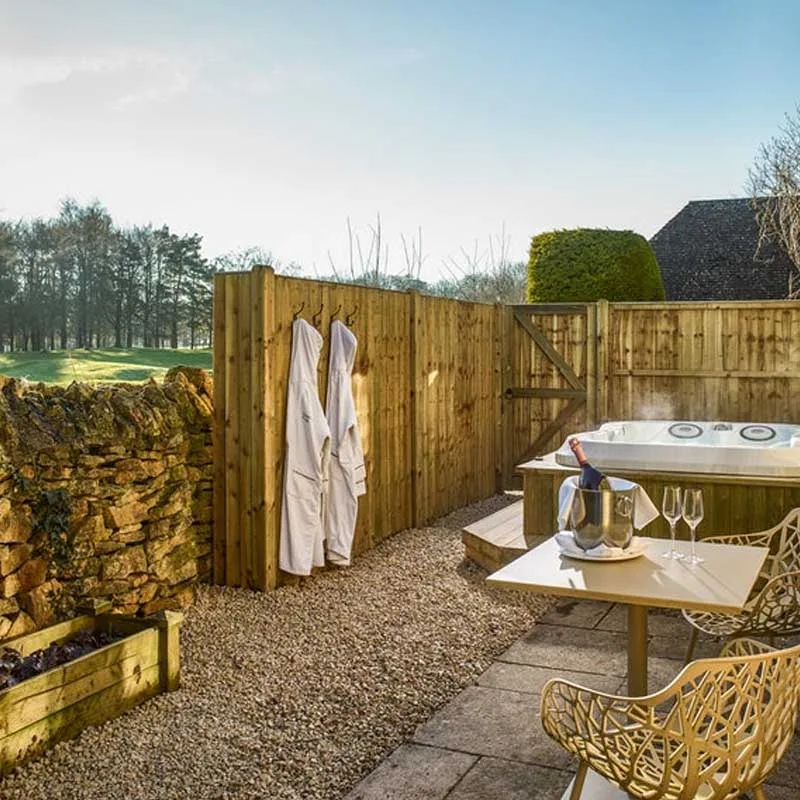 The Back Garden — atmosphere