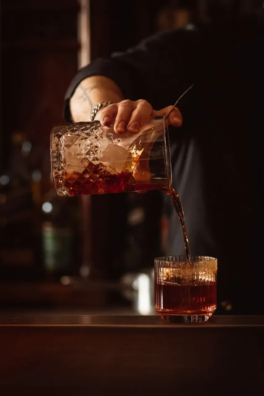 Bar Bù — kitchen