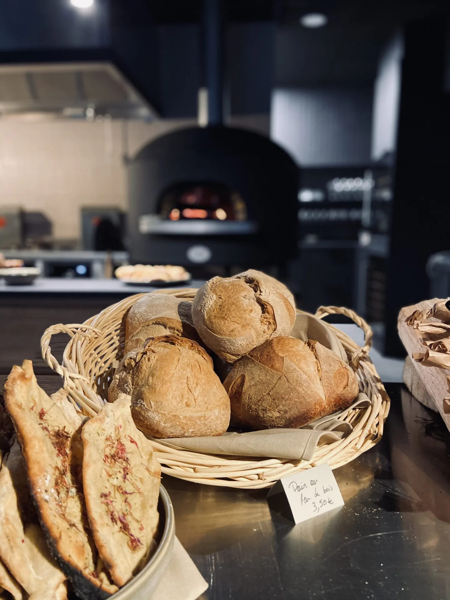 Toma — kitchen