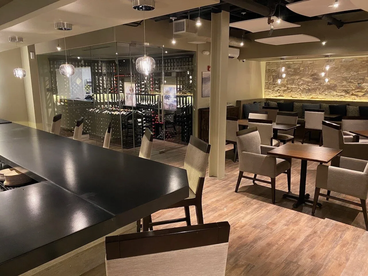 Echelon Wine Bar — photo 19