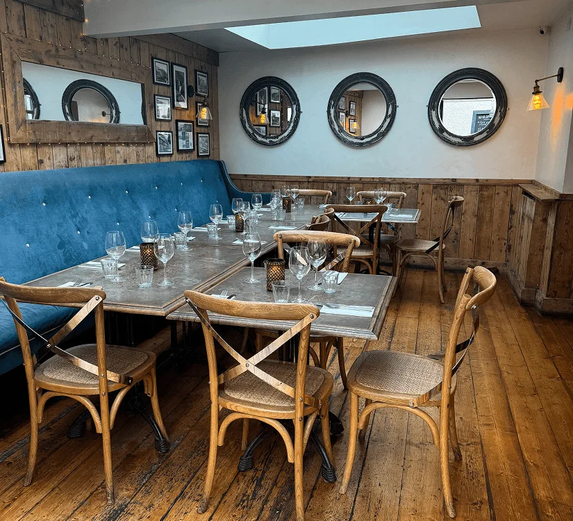 Upstairs @ The Albion — photo 32