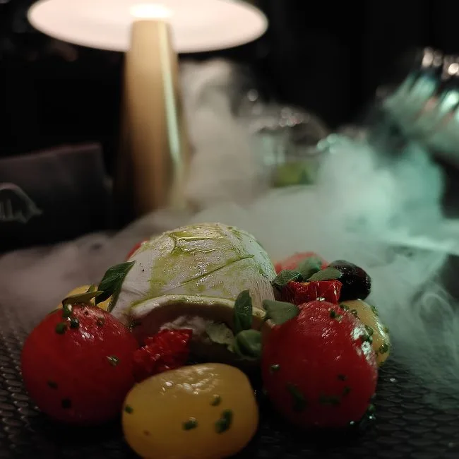 Caviar & Bull Budapest — food