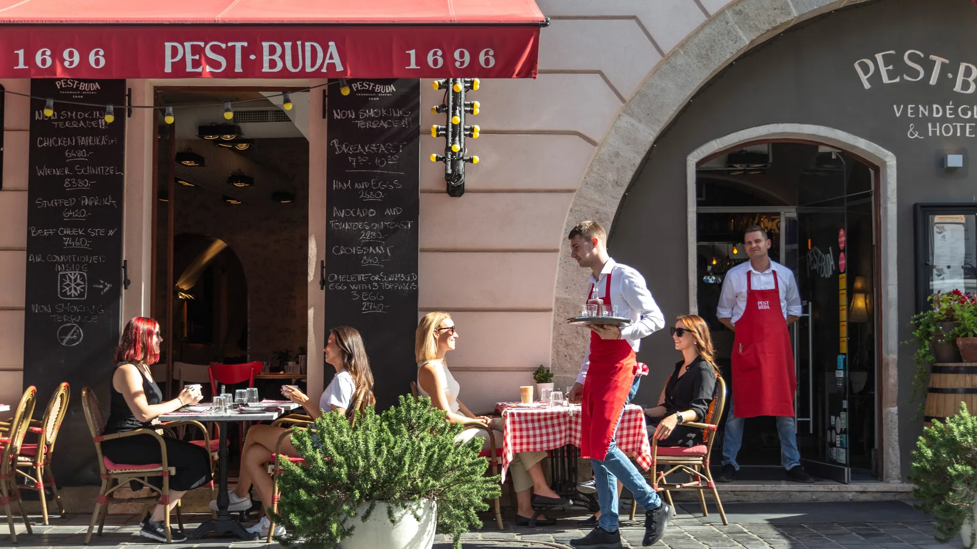 Pest-Buda Vendéglő — photo 71