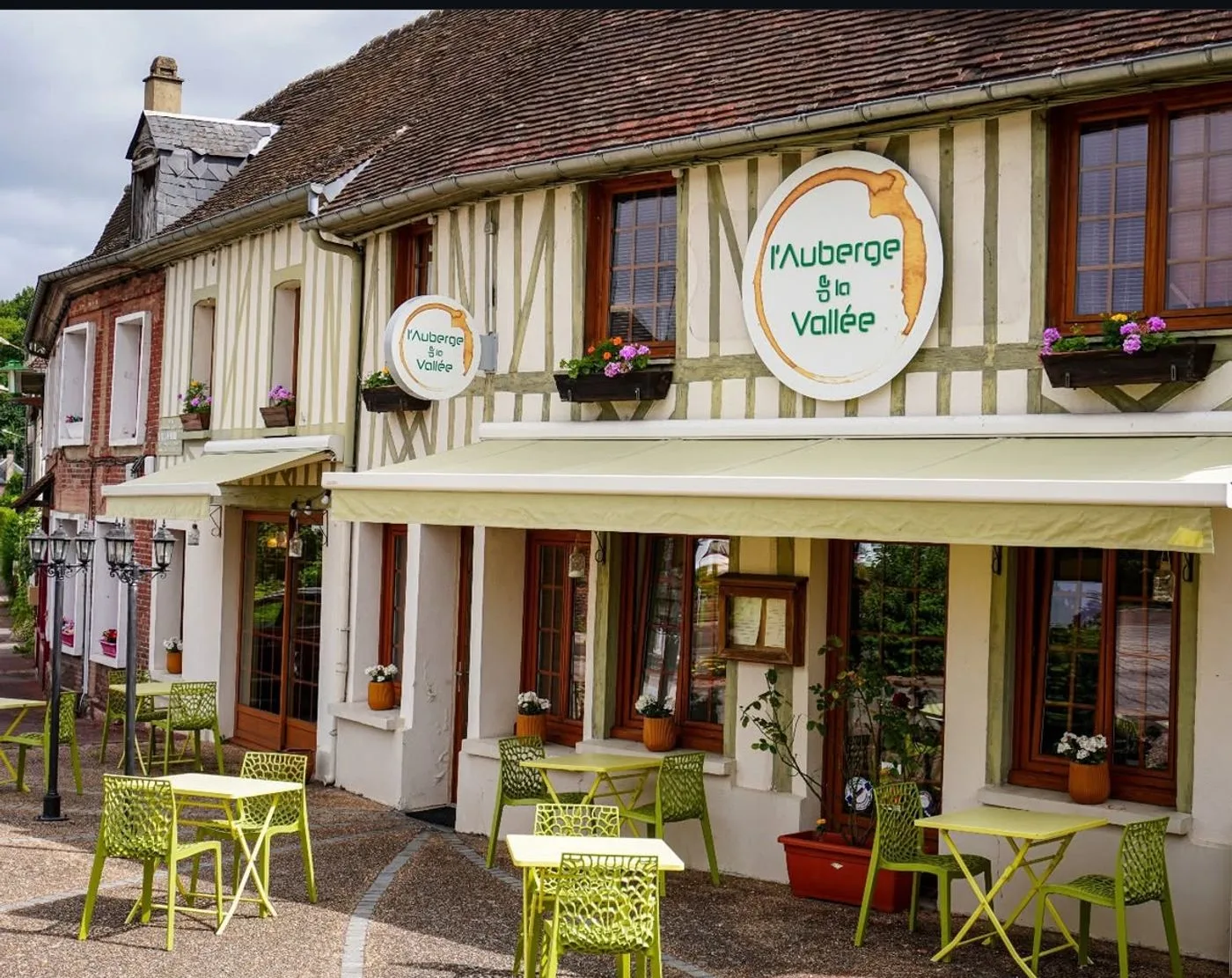 L'Auberge de la Vallée, Bernay