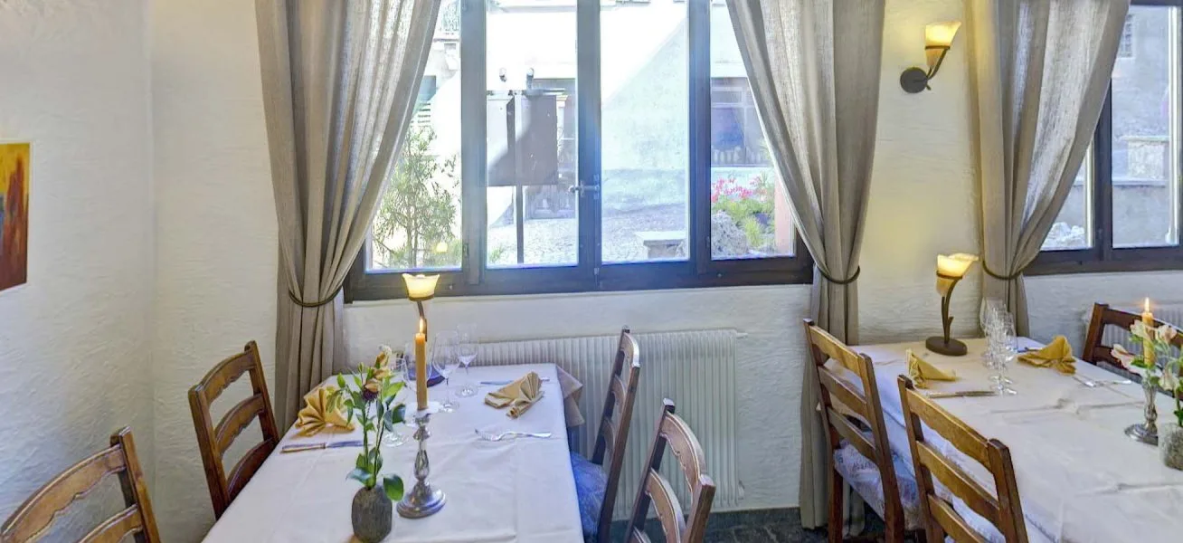 L’Enclos de Valère — atmosphere