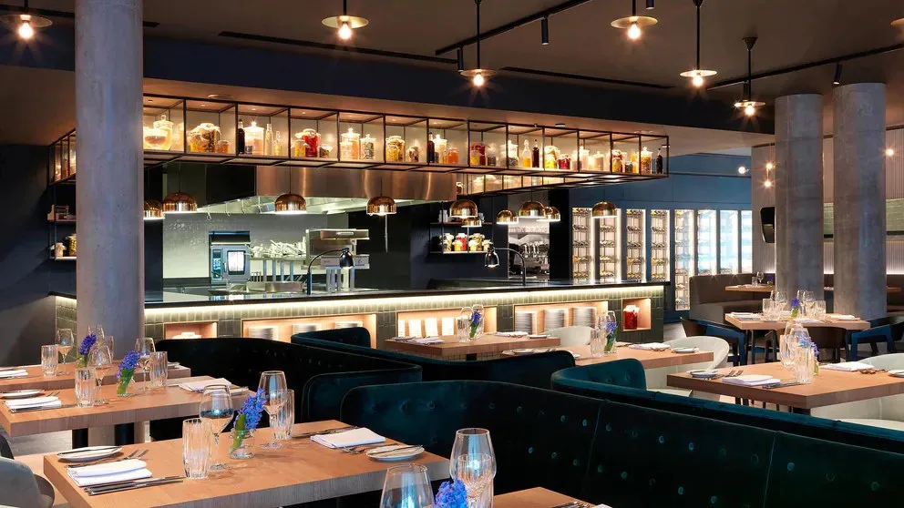 Restaurant Challenge ’32 — atmosphere