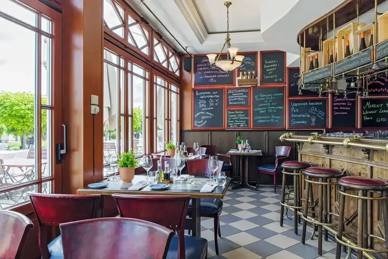 Blauer Salon — atmosphere