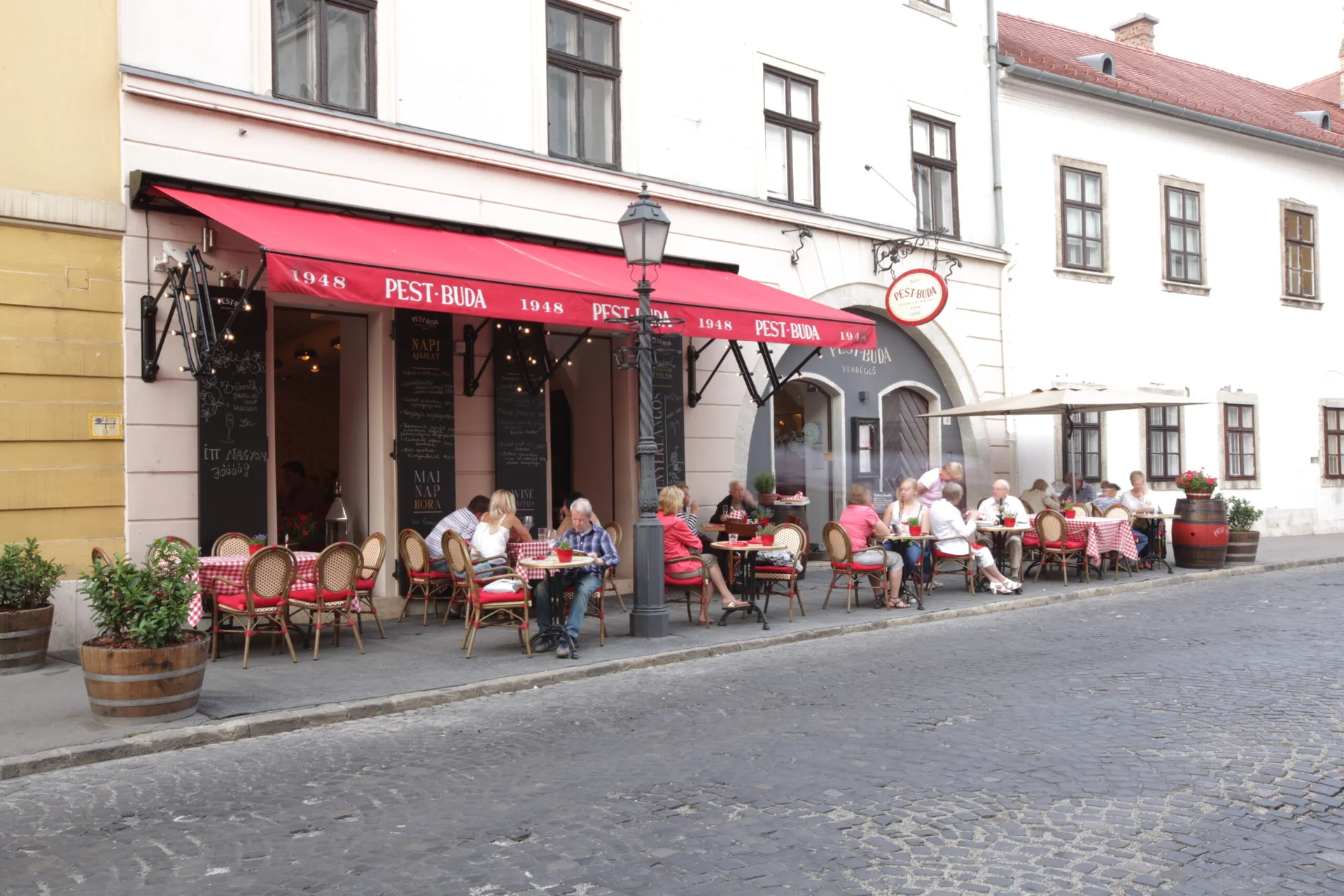 Pest-Buda Vendéglő — photo 56