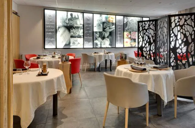 Restaurant Anne & Matthieu Omont - Hôtel de France — photo 24