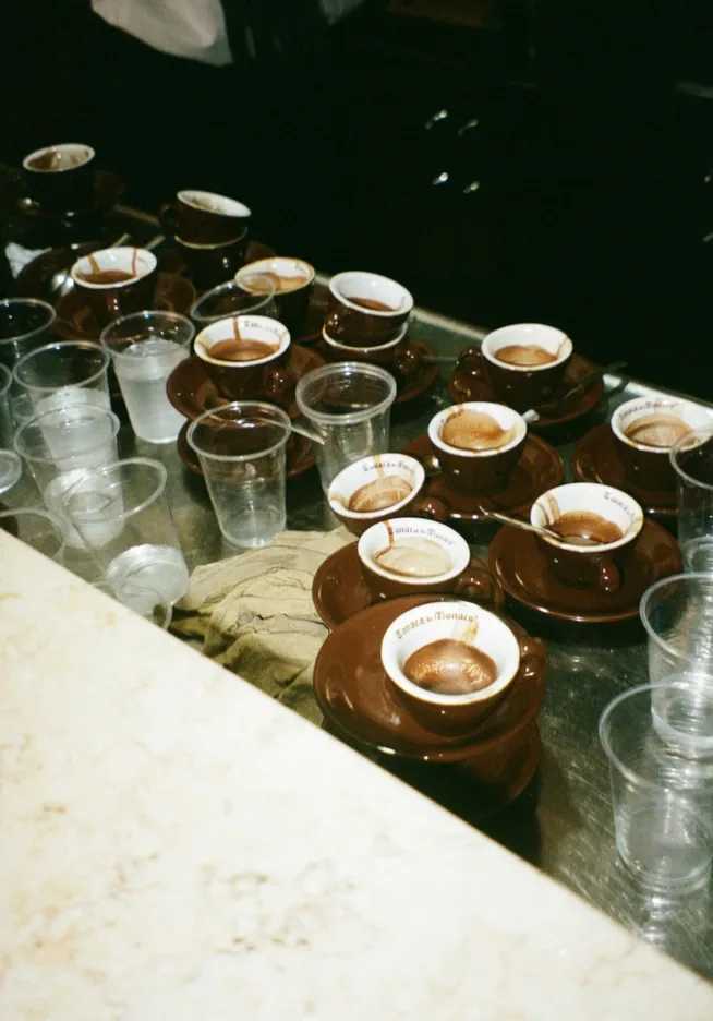 Straker's — kitchen
